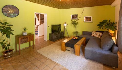 Superior One-Bedroom Apartment