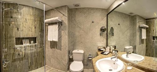 Double or Twin Room with Pool View