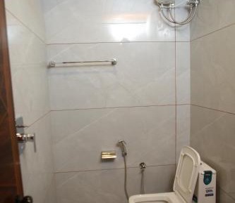 Deluxe Double Room (2 Adults + 1 Child)