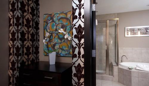 King Room with Spa Bath and Fireplace