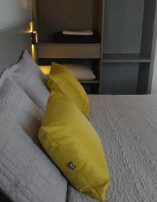 Apartment with Pool View 