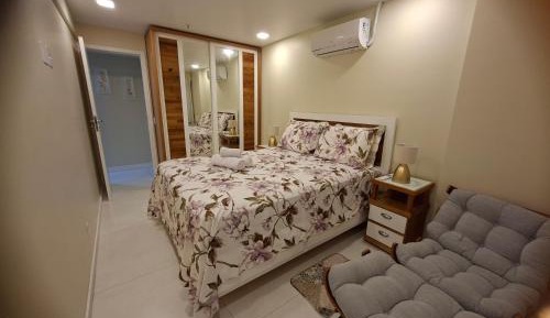 One-Bedroom Apartment with Sea View and Balcony