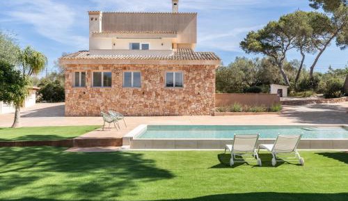 Villa with Garden View