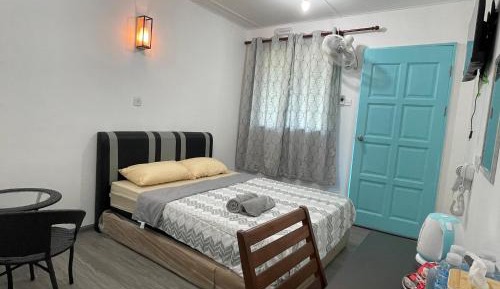 Deluxe Queen Room