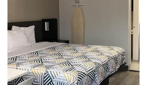 King Room - Disability Access - Non-Smoking