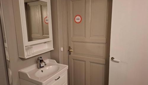 Deluxe Double Room with Shower