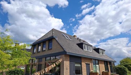 Twenty-Bedroom Holiday home