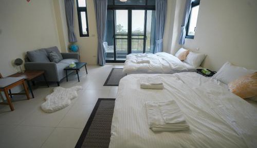 Quadruple Room with Private Bathroom