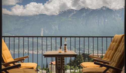 Apartment with View and Balcony