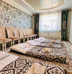 Single Bed in Mixed Dormitory Room