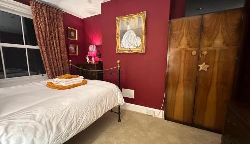 Standard Double Room with Shared Bathroom