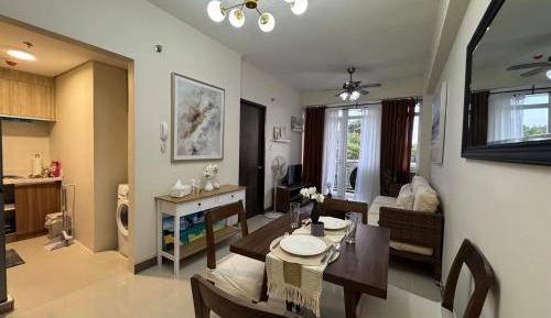 Family Room with Garden View