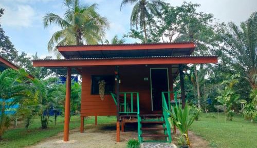 Bungalow with Patio