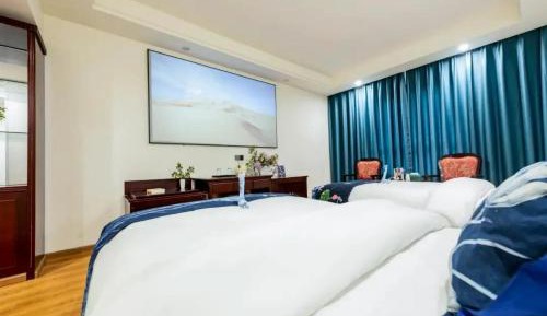 Double Room with Mountain View