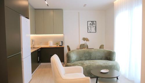 One-Bedroom Apartment with Balcony