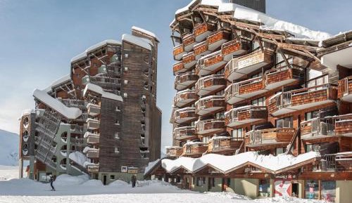 Apartment with Mountain View