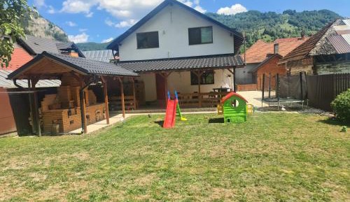 Superior Chalet