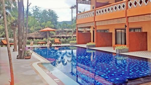 King Room with Pool View