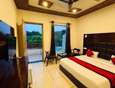 King Room with Pool View