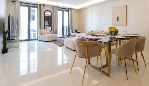 NAOS - Three-Bedroom Suite with balcony