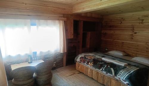 Deluxe Double Room (2 Adults + 1 Child)