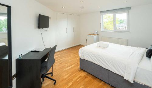 Double Room with Shared Bathroom