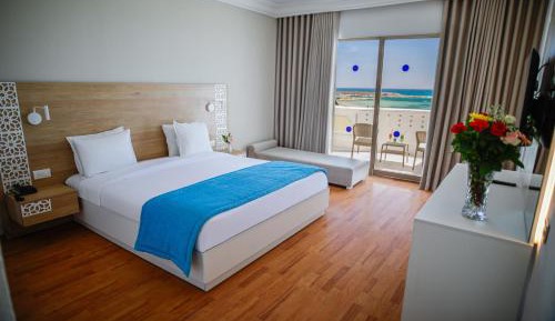 Double or Twin Room with Sea View