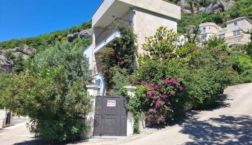 Apartment - Split Level