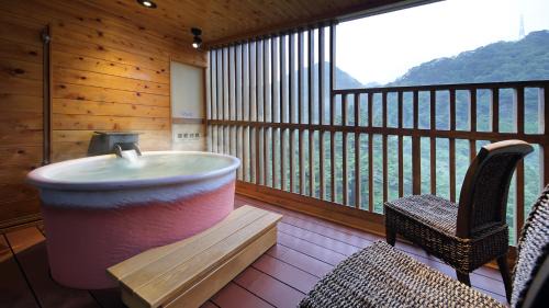 Suite with Mountain View