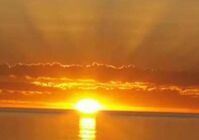 Deluxe Double Room with Side Sea View