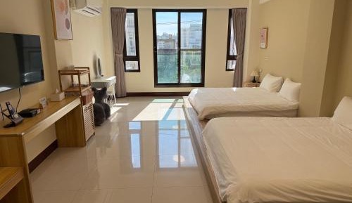 Twin Room with Shared Bathroom
