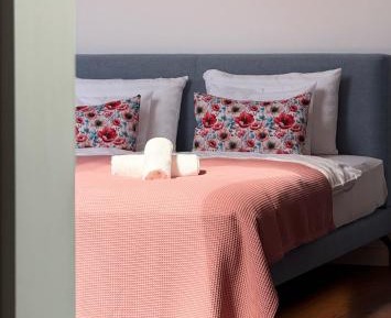 Family Room with Lake View