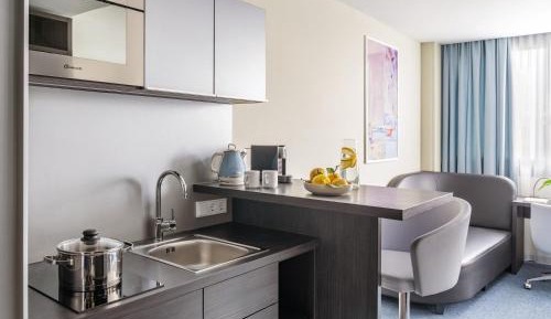 Extra Large Studio with Kitchen - Twin Beds