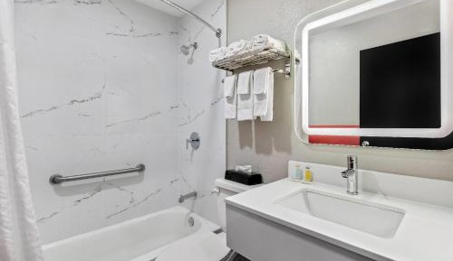 Queen Room with Two Queen Beds - Non-Smoking