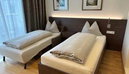 Twin Room with Bathroom