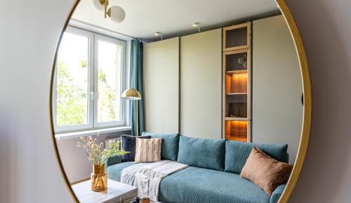 One-Bedroom Apartment with Balcony