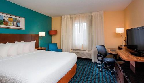 King Room with Mobility Access and Bathtub with Grab Bars, Non-Smoking