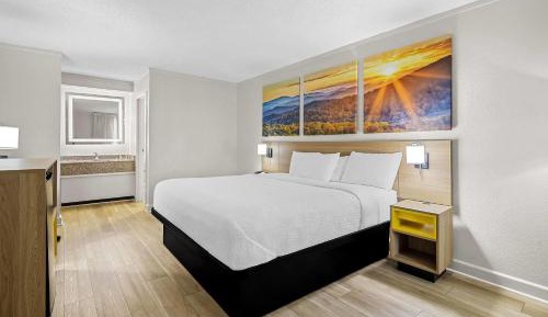 King Room - Non-Smoking