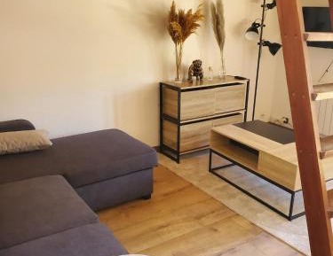 One-Bedroom Apartment - Non-Smoking