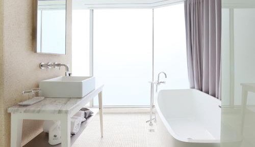 Deluxe Room with City View