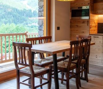 Two-Bedroom Apartment with Mountain View