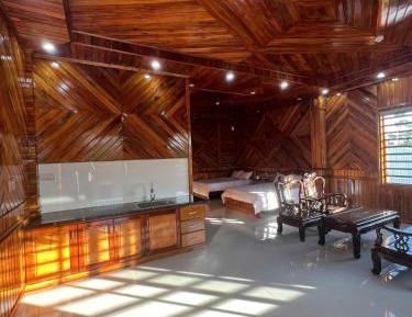 Suite with Mountain View