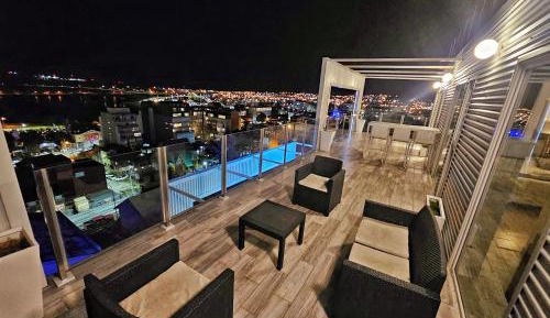 Two-Bedroom Apartment with Balcony and Sea View