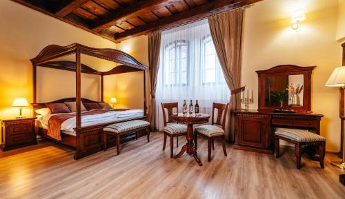 Deluxe Double Room with Shower