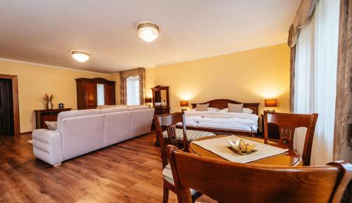 Deluxe Double Room with Bath