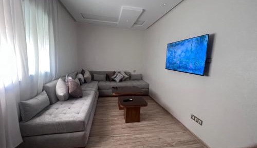 Apartment with Garden View