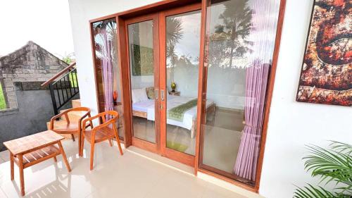 Deluxe Double or Twin Room with Pool View