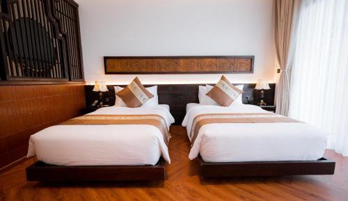 Twin Room with View