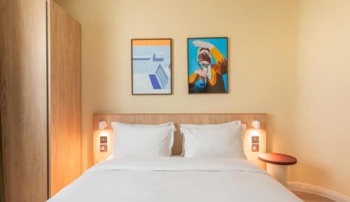Medium Room