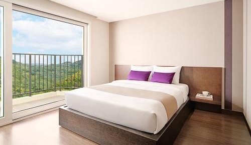 Deluxe Bed Room